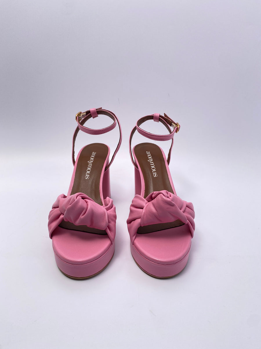 Anonymous Pink Candy Platform – Isshoe